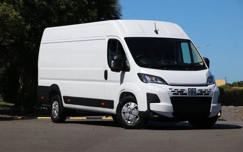 Ducato vs Sprinter vs Master: ¿qué furgoneta camperizar en 2026?
