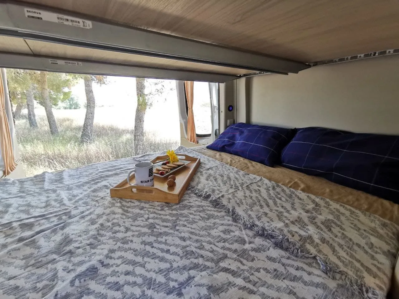 Cama principal Sprinter camper a medida