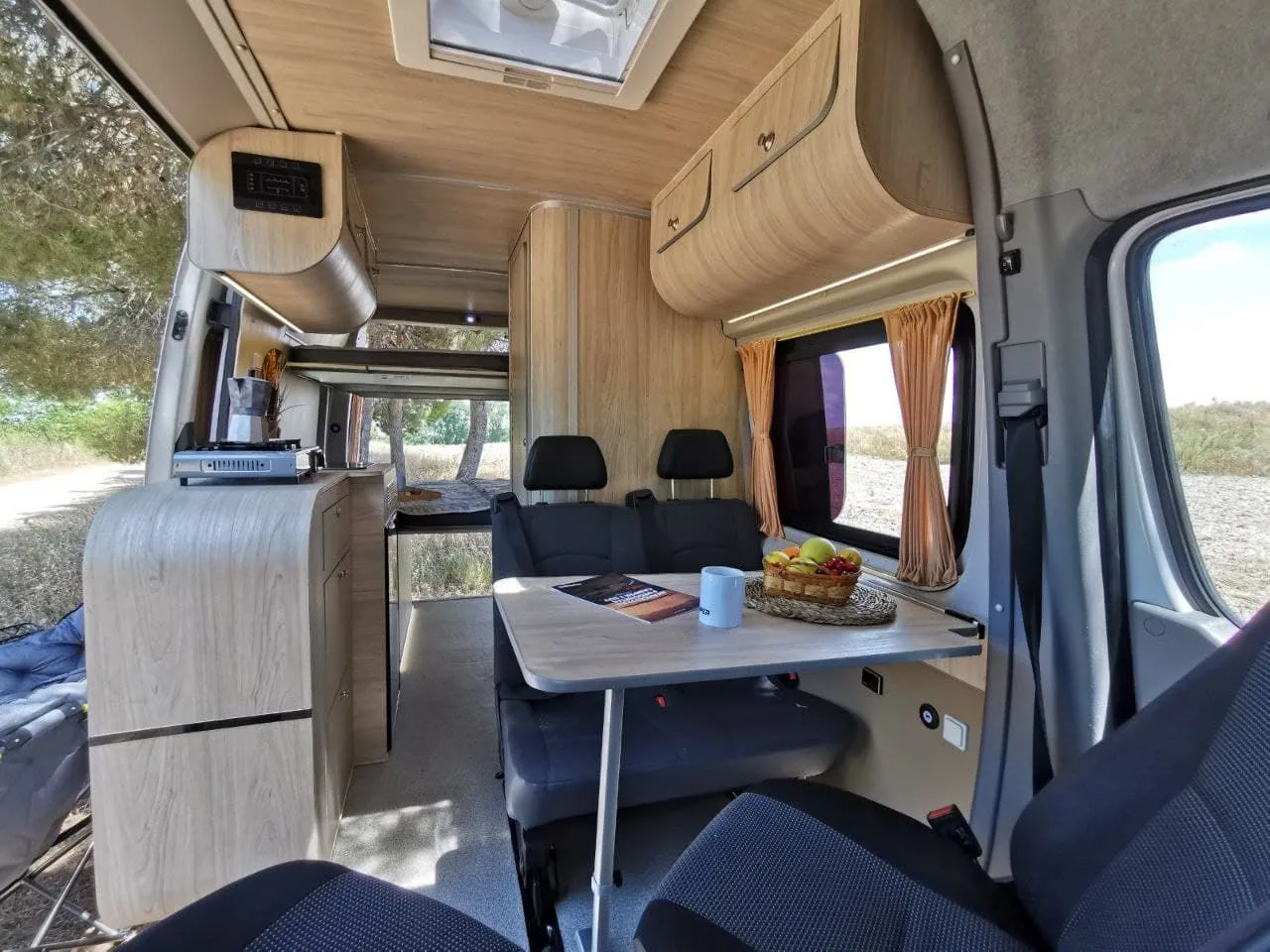 Interior Sprinter camperización a medida