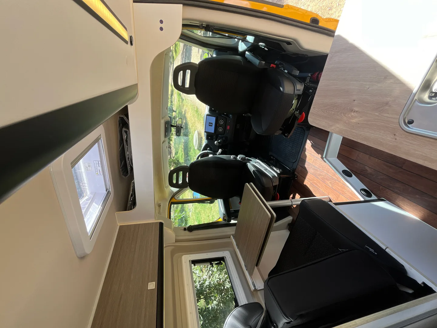 Asientos giratorios camper L2H2