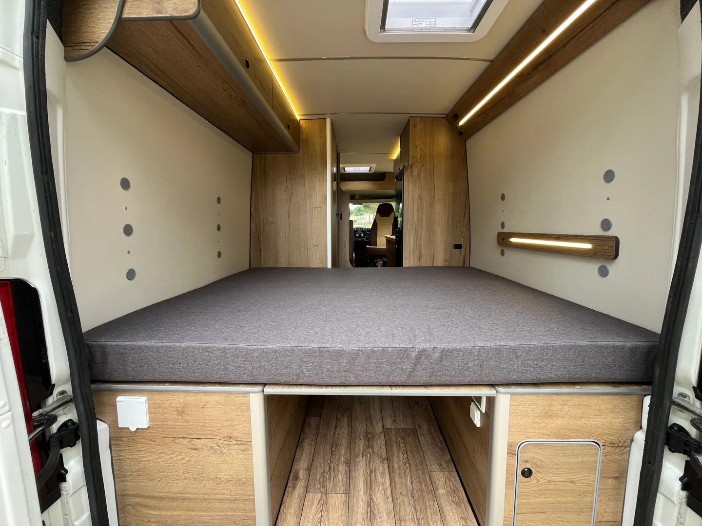 Cama Jumper L4H2 camperizado