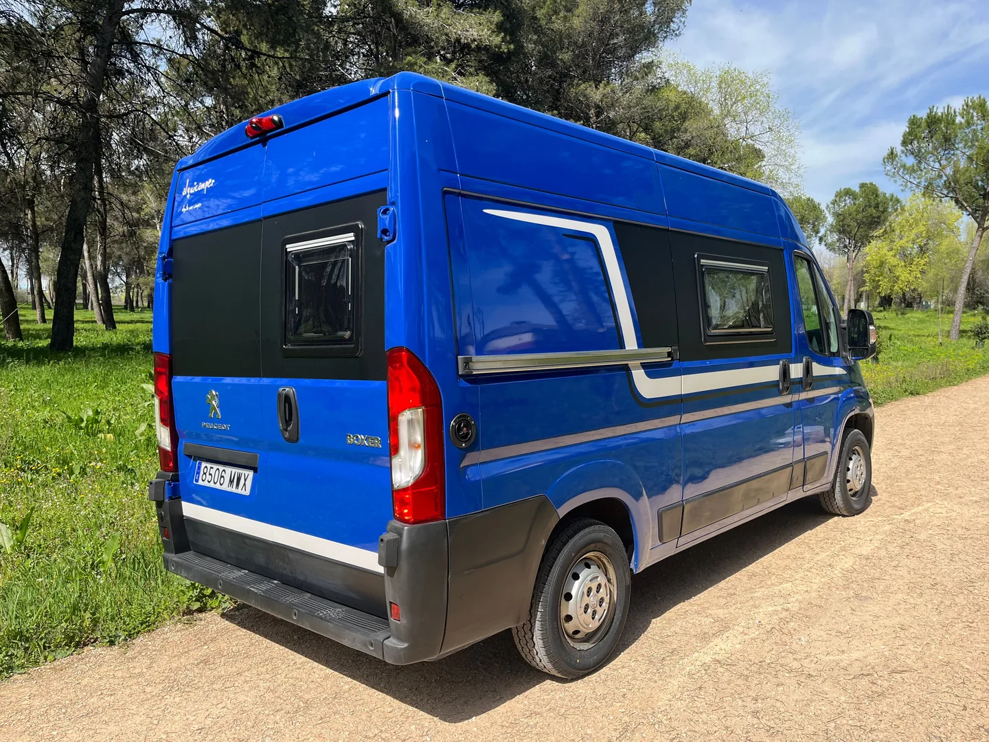 Boxer L2H2 para Flota de Alquiler con 4 Plazas y Litera Desmontable — foto 2