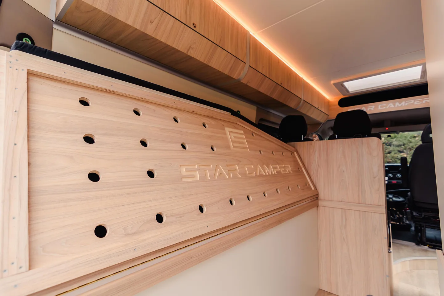 Boxer L2H2 Cama Longitudinal para Flota de Alquiler — foto 7