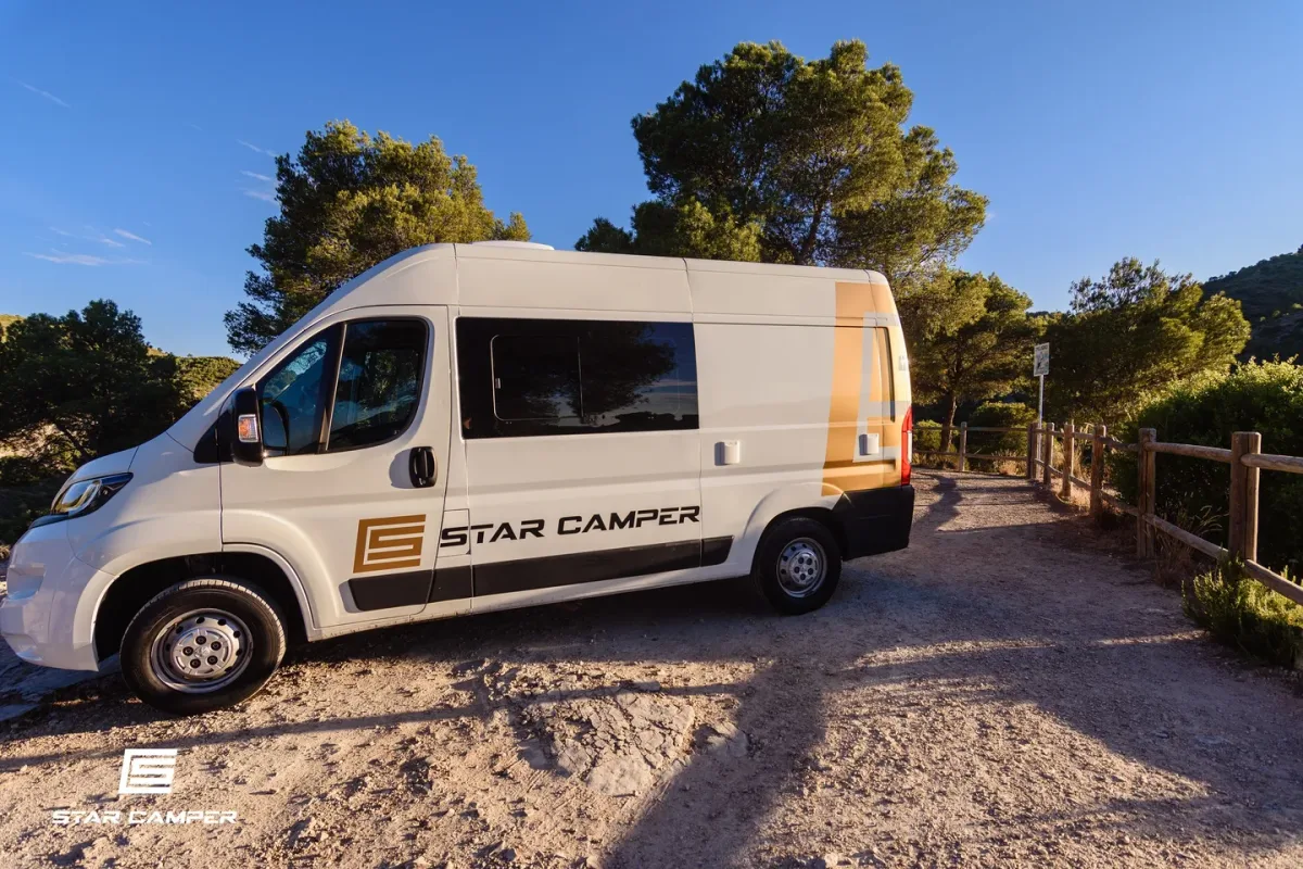 Peugeot Boxer L2H2 — Boxer L2H2 Cama Longitudinal para Flota de Alquiler