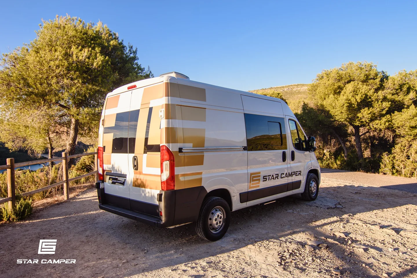 Boxer L2H2 Cama Longitudinal para Flota de Alquiler — foto 3