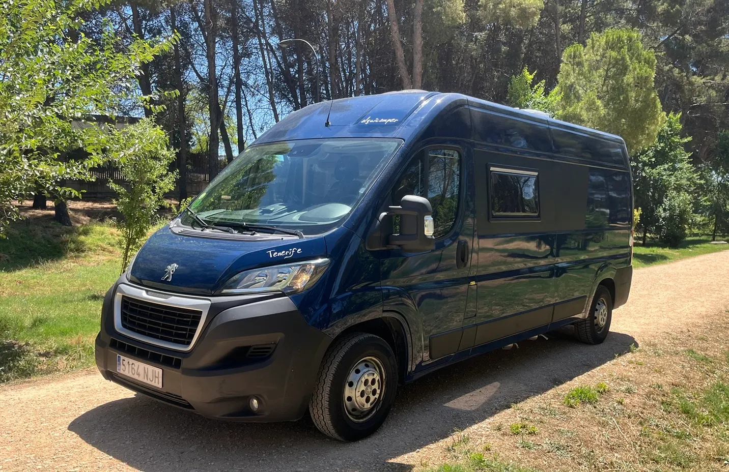 Peugeot Boxer L3H2 Peugeot Boxer L3H2 Azul con Autonomía Solar y Litera