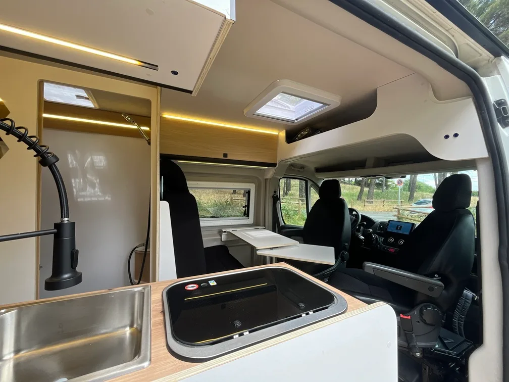 Peugeot Boxer L3H2 en Madera Bambú con Autonomía Solar y Litera — foto 12