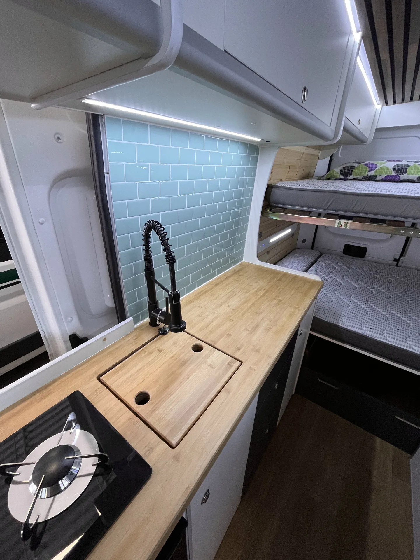 Boxer L3H2 con Cocina Grande para los que Disfrutan Cocinando — foto 4