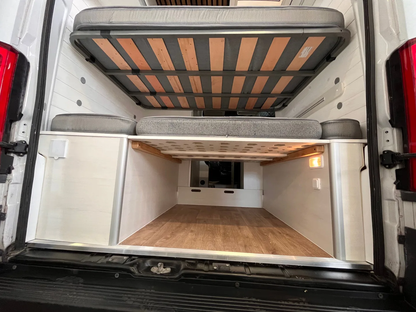 Ducato L3H2 con Microondas y Autonomía Total para Jubilados Viajeros — foto 9