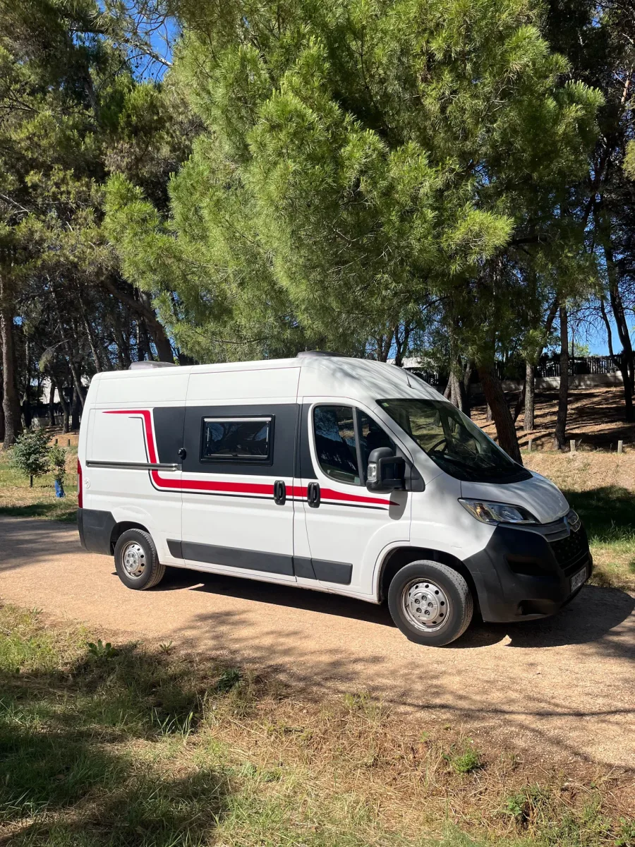 Citroën Jumper L2H2 — Jumper L2H2 con Litera Abatible y Baño con Potti Retráctil