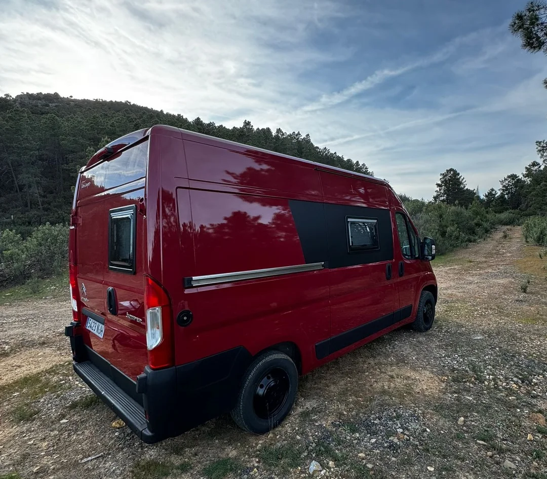 Citroën Jumper — Citroën Jumper L2H2 con Ducha, Litera Desmontable y Acabados Premium