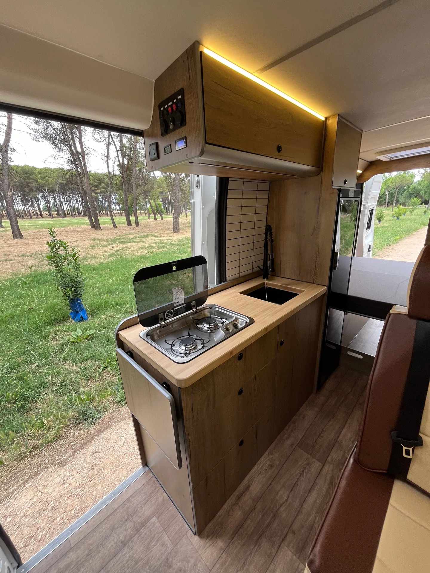 Jumper L4H2 con Cama Grande 1,85×1,50 m y Nevera de Gran Capacidad — foto 5