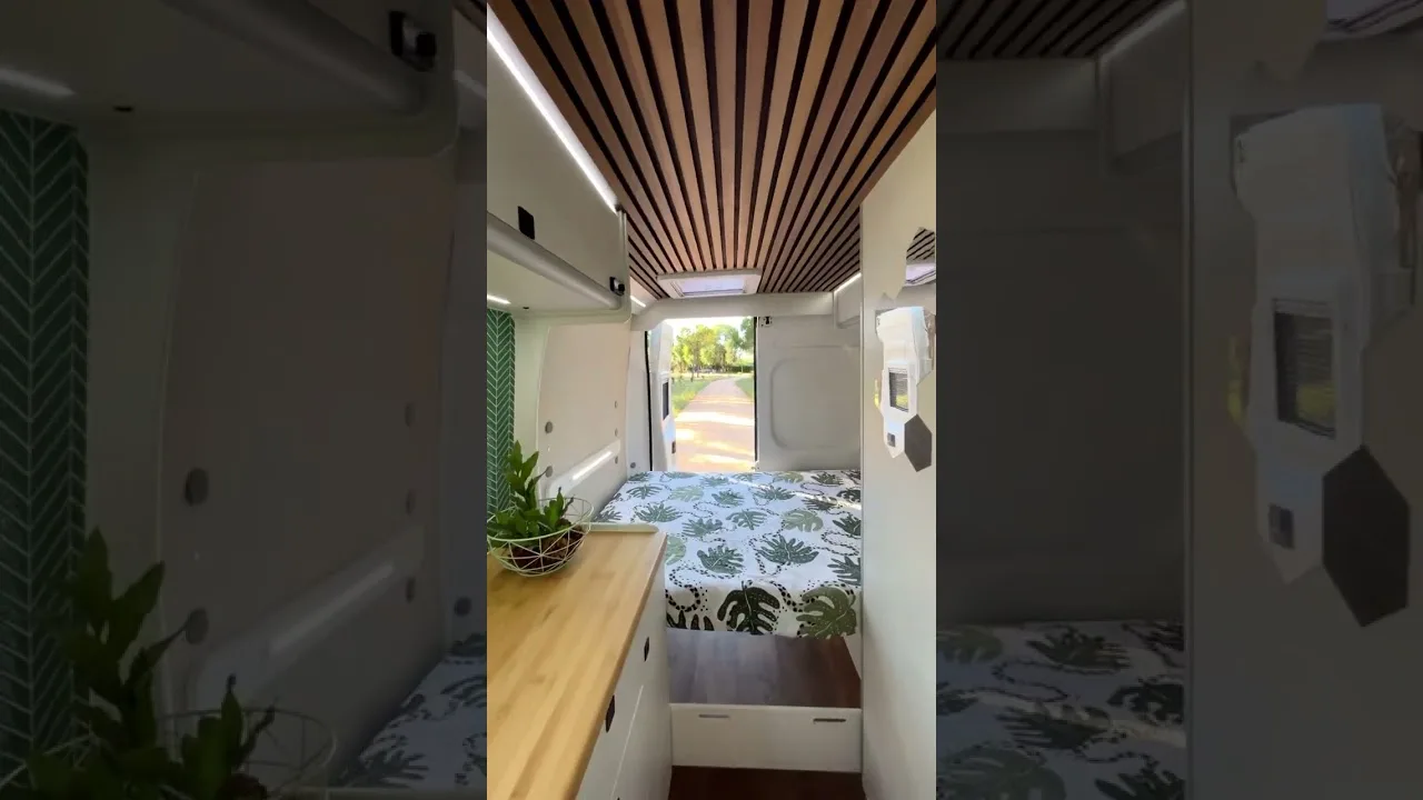 Van tour camperización L3H2 — Fabricamper